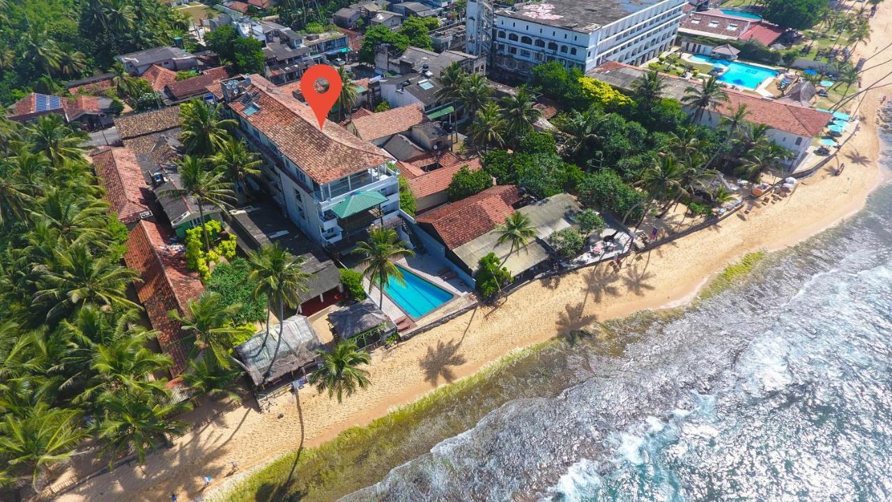 Lucky Seven Beach Resort Hikkaduwa Esterno foto
