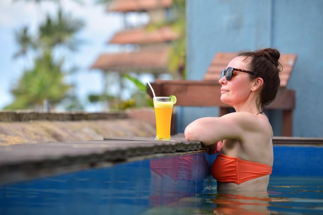 Lucky Seven Beach Resort Hikkaduwa Esterno foto